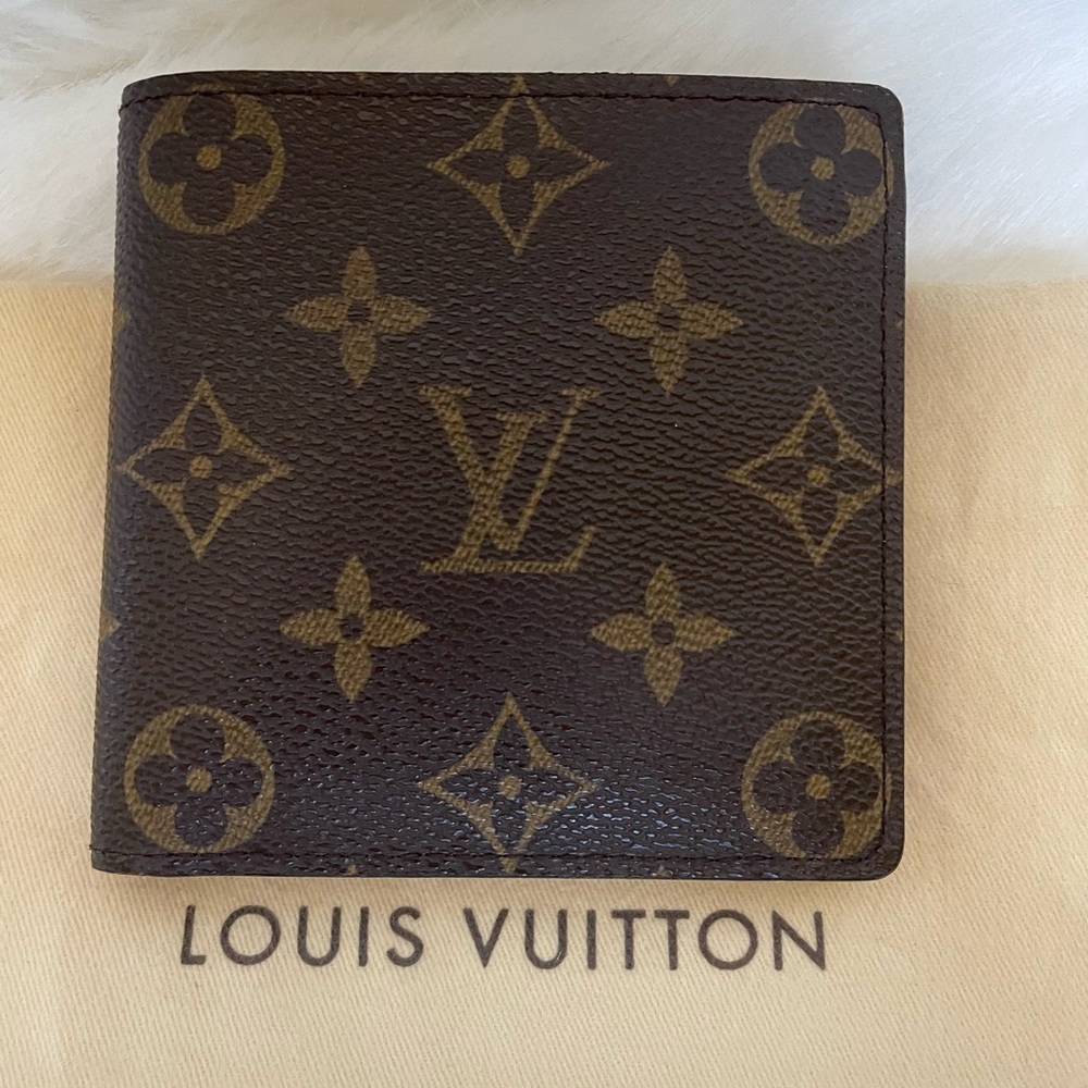 Authentic Louis Vuitton Monogram Portefeiulle Marco Bifold Wallet